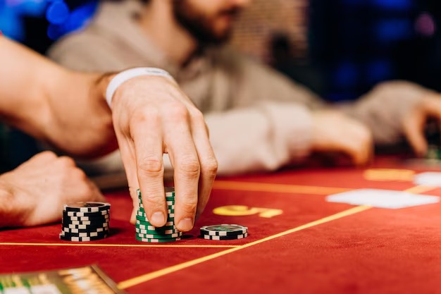 link betogel mobile app interface showing sportsbook and live-dealer options